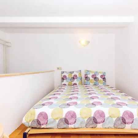 Apartment Studio In *